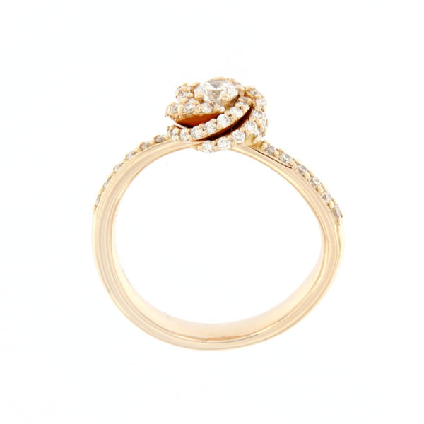 Anello in oro rosa con diamanti