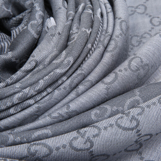 Gucci Unisex Shawl Gray and White Logo Wool and Silk Mod. 281942 3G704 1962 